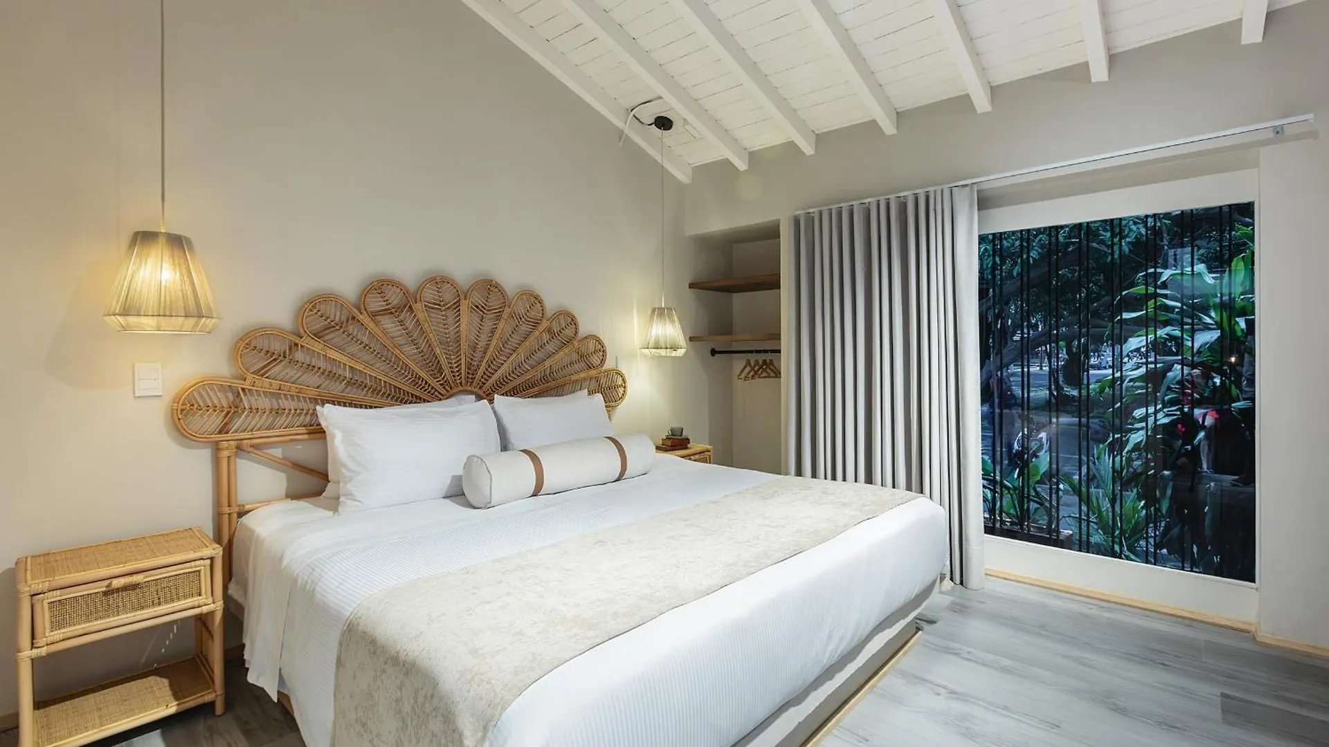 Casa Laurd Medellin Apartment